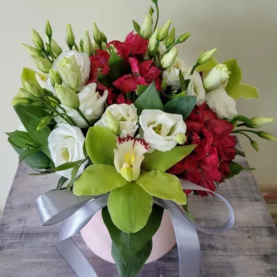Композиция с орхидеями, Цветы и подарки в Пушкино, купить по цене 2870 RUB,  Цветы в коробке в Mysunflower с доставкой | Flowwow