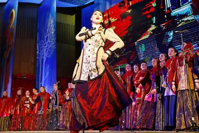 Хор украинской народной песни «Чиста криниця» обновил сценические образы