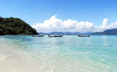 Пхукет: целый день на пляж Кахунг (Коралловый остров) на скоростном катере  | GetYourGuide