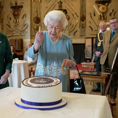 Роскошные торты Королева в фотографиях различных размеров (jpg)
