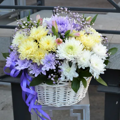 Корзина цветов «Лесная хризантема» заказать с доставкой по цене 12 430 руб.  в Севастополе