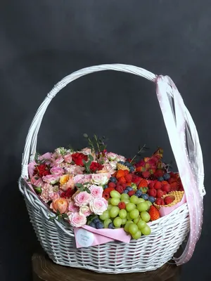 Подарочная корзина с фруктами «Новогодний презент» — магазин подарков  Макс-ГИФТ