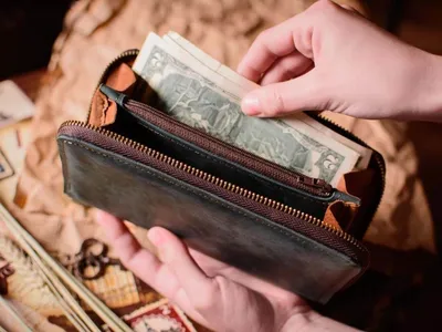 Женский элегантный кошелек на молнии Yves Saint Laurent Купить на lux-bags  недорого