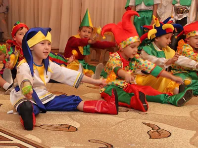 Мой карнавал Костюм скомороха Петрушка для мальчика детский