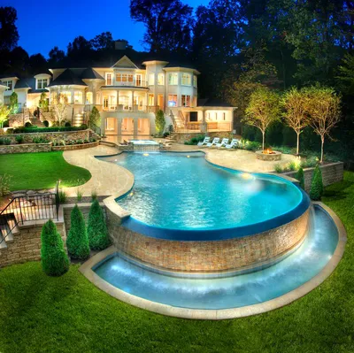 Самые красивые дома с бассейном: в чём секрет их очарования?