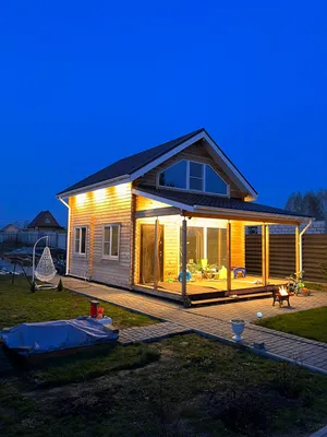 Проект двухэтажного дома с крытой террасой П-238 из пеноблоков по низкой  цене с фото, планировками и чертежами