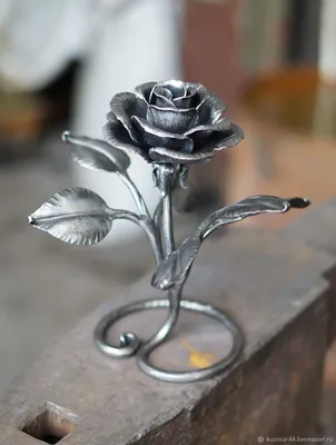 Кованая роза на подставке – заказать на Ярмарке Мастеров – HX11TBY | Цветы,  Кострома