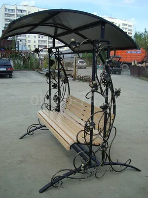 Кованые качели | | Студия Художественной Ковки | Hanging swing chair,  Wrought iron decor, Cool swings