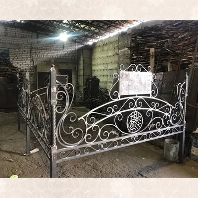 Кованые ритуальные ограды на кладбище на могилу. Фото галерея