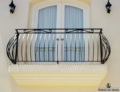 ᐈ Кованые ограждения балкона для загородного дома