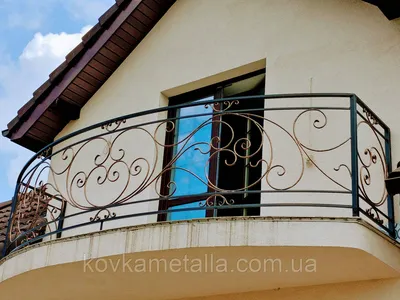 Перила на балкон: Купить черные качественные ограждения в Одессе
