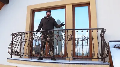 ᐈ Кованые ограждения балкона для загородного дома