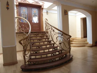 Кованая лестница на второй этаж в Казани