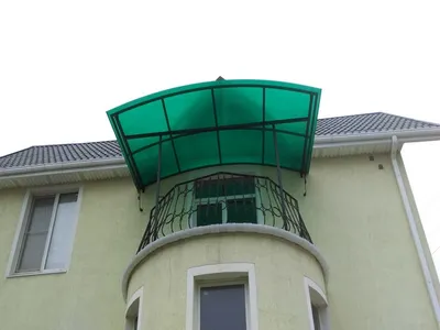 Установка и монтаж крыши над балконом (лоджией) последнего этажа - цены в  Санкт-Петербурге