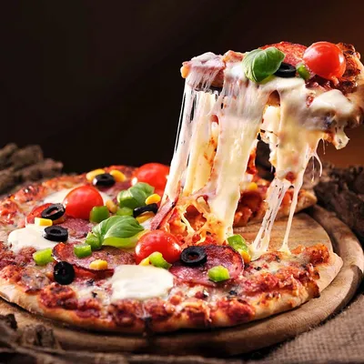 Al Forno Pizzeria - Маргарита S- 89 грн M- 160 грн XL- 220 грн «Маргарита»  — это не только невероятно вкусная и красивая пицца. Это блюдо с большой  историей, которое поднялось к