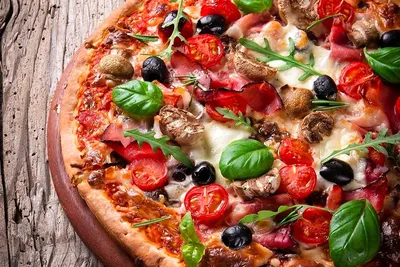 Пицца La Trattoria с ветчиной и грибами - «Красивая снаружи, странная  внутри. Стоит ли покупать замороженную пиццу Trattoria? » | отзывы