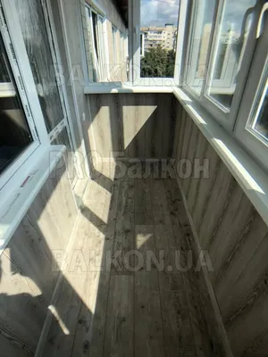 Отделка балкона в хрущевке - 69 фото