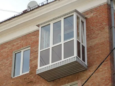 Дизайн балкона в квартире - актуальные варианты отделки и крутые идеи  оформления (125 фото и видео)