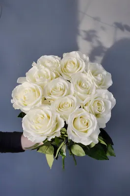 Букет 25 белых роз | купить недорого | доставка по Москве и области