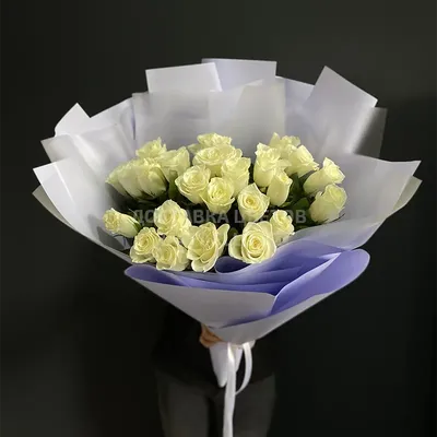 Купить премиум букет «Корзина белых роз» с доставкой в Ярославле -  «Цветочные истории»