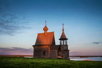 Самые красивые места России. Большой путеводитель по городам и времени -  купить книгу с доставкой в интернет-магазине «Читай-город». ISBN:  978-5-17-104726-9