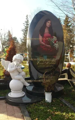 Памятник на могилу молодому парню и мужчине
