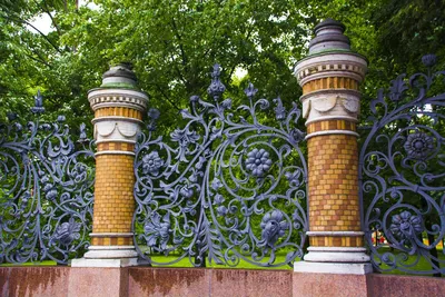 Красивый забор, ограждение для дома: цена 24000 грн - купить Заборы и  ограждения на ИЗИ | Днепропетровская область