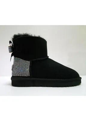 Купить угги в стразах в Украине, натуральные. UGG Jimmy Choo Serein II  crystal Swarovski женские сапоги зимние со стразами недорого. Ugg Australia  на официальном сайте интернет магазина Диада.