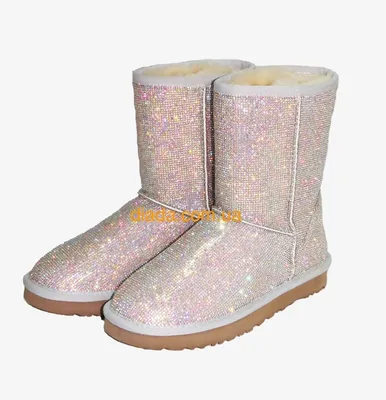 Купить угги в стразах в Украине, натуральные. UGG Jimmy Choo Serein II  crystal Swarovski женские сапоги зимние со стразами недорого. Ugg Australia  на официальном сайте интернет магазина Диада.