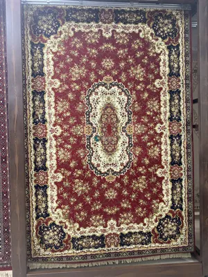 Роскошные красные ковры решило купить на аукционе правительство Ростовской  области