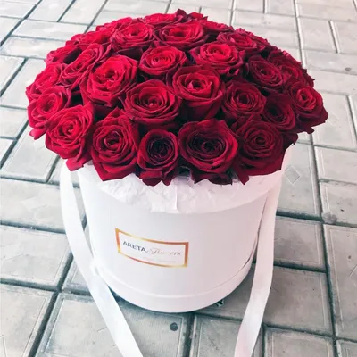 Красные розы в корзине от 51 шт. за 9 990 руб. | Бесплатная доставка цветов  по Москве