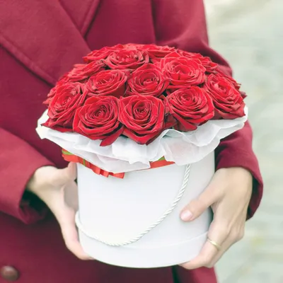 25 красных роз в коробке | Flowers Valley