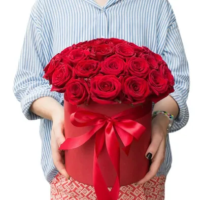 15 Красных роз в коробке №197 - 🌹 Цветы Новосибирск заказ: