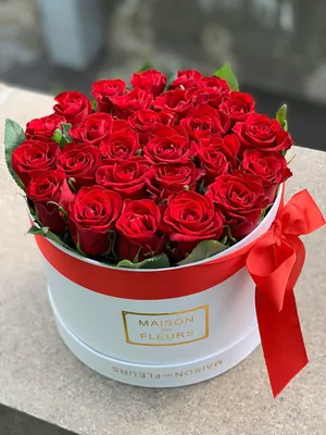 Красные розы в коробке (XL) 101 роза - купить в интернет-магазине Rosa Grand