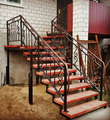 Монтаж и облицовка ступеней лестницы крыльца