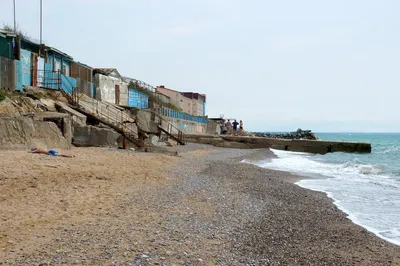 File:Центральный пляж (Николаевка, Крым).jpg - Wikimedia Commons