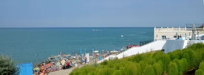 Отзыв о Пляж в поселке Николаевка (Крым) | Пляж хороший, но многолюдный.  Даже зимой.