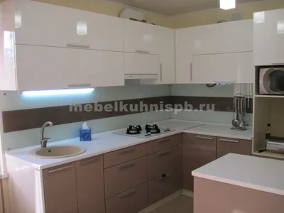 Микроволновка на маленькой кухне - 69 фото