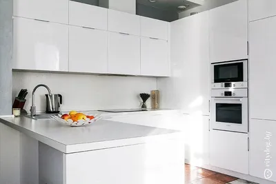 Микроволновка на кухне: куда поставить и куда ставить не стоит, реальные  фото примеры