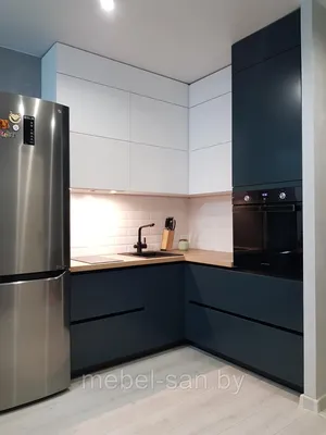 Маленькая белая угловая кухня с радиусным фасадом - цены и фото | Белая угловая  кухня на заказ