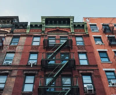 Впечатляющее пространство квартиры в Нью-Йорке со вторым светом и мягкими  интерьерами 〛 ◾ Фото ◾ Идеи ◾ Дизайн