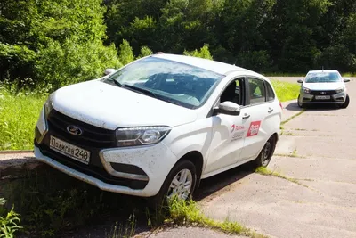 Купить б/у Lada (ВАЗ) Vesta I Рестайлинг (NG) 1.6 MT (106 л.с.) бензин  механика в Ставрополе: белый Лада Веста I Рестайлинг (NG) седан 2023 года  по цене 1 650 000 рублей на Авто.ру