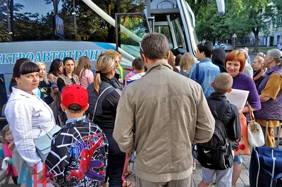 5-летней девочке-сироте из Донецка в Таганроге помогли вернуть слух -  Российская газета