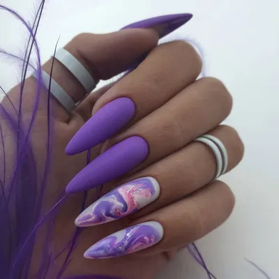 Цветочные ногти с лавандой - фото дизайна ногтей