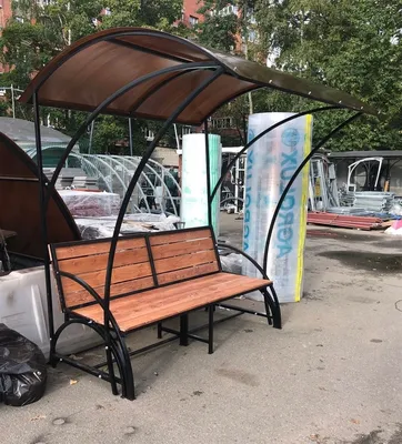 Новые скамейки с навесом установят на набережных курортного Сочи для  отдыхающих - PrimaMedia.ru