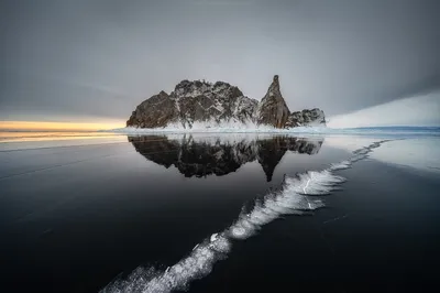 Невероятный бирюзовый лёд озера Байкал в пейзажных фотографиях Алексея  Трофимова