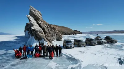 Лёд на озере Байкал