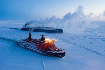 Ледокол «50 лет Победы» отправился в круиз на Северный полюс