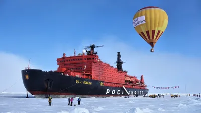 Атомный ледокол «50 лет Победы» в 2024 году совершит три туристических  рейса к Северному полюсу — Медиапалуба