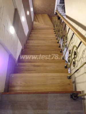 Купить лестницы из ясеня в Санкт-Петербурге для частного дома |  Изготовление лестницы из ясеня на заказ по лучшим ценам